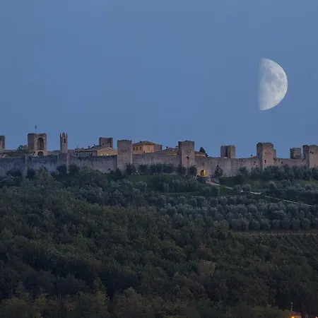 Dentro Il Castello * Monteriggioni