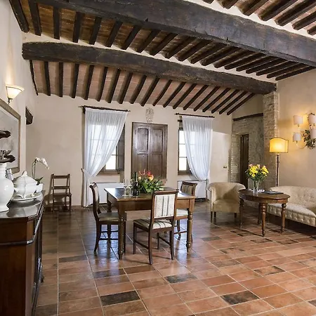 Dentro Il Castello