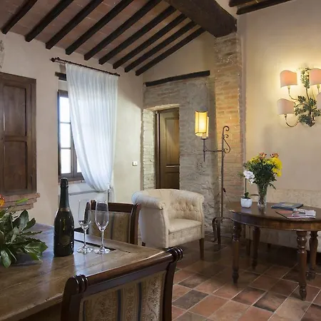 Dentro Il Castello